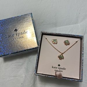 New in box Kate Spade set